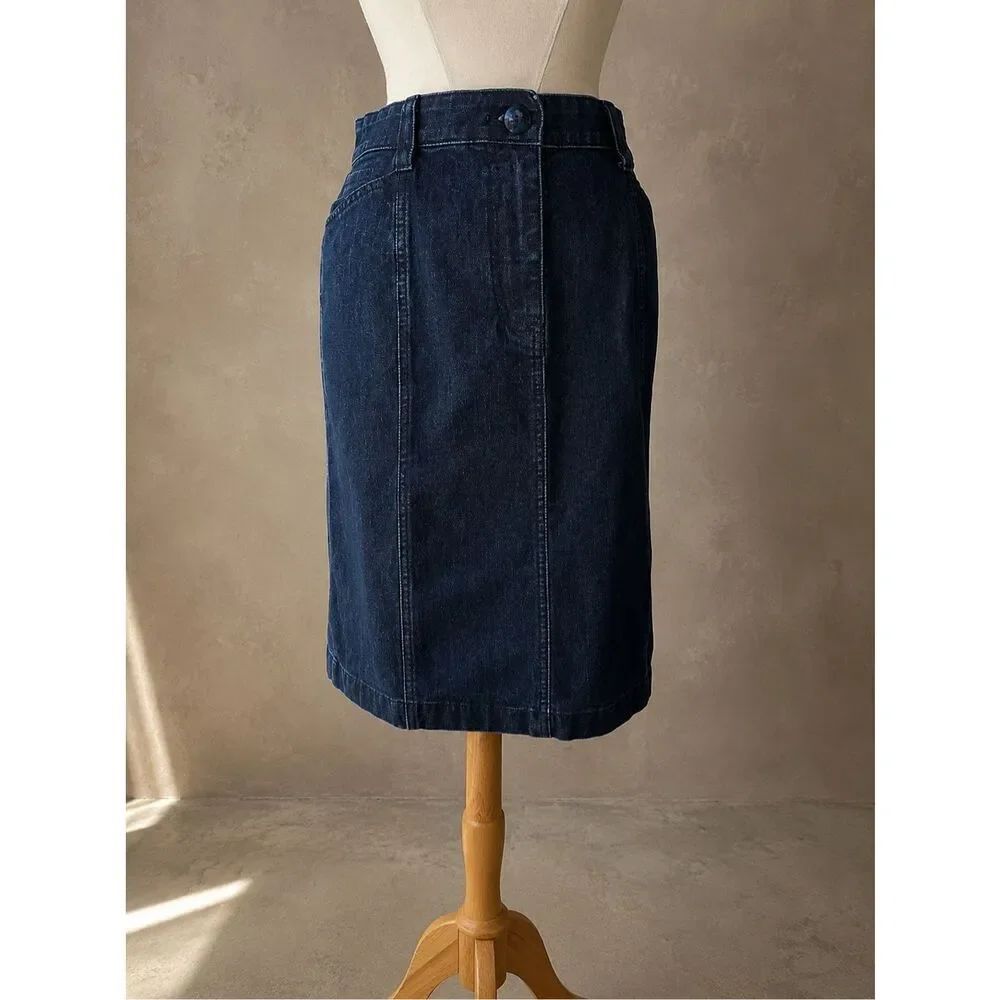 L.L. Bean Size 6 Denim Skirt Dark Wash Cotton Blend Classic A-Line Knee Length